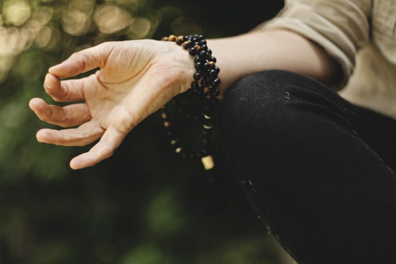 Photo Meditating person