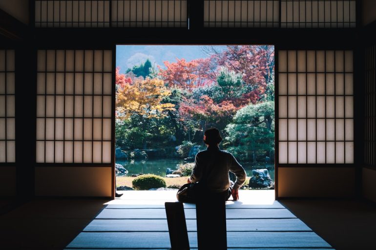 Photo Meditating person