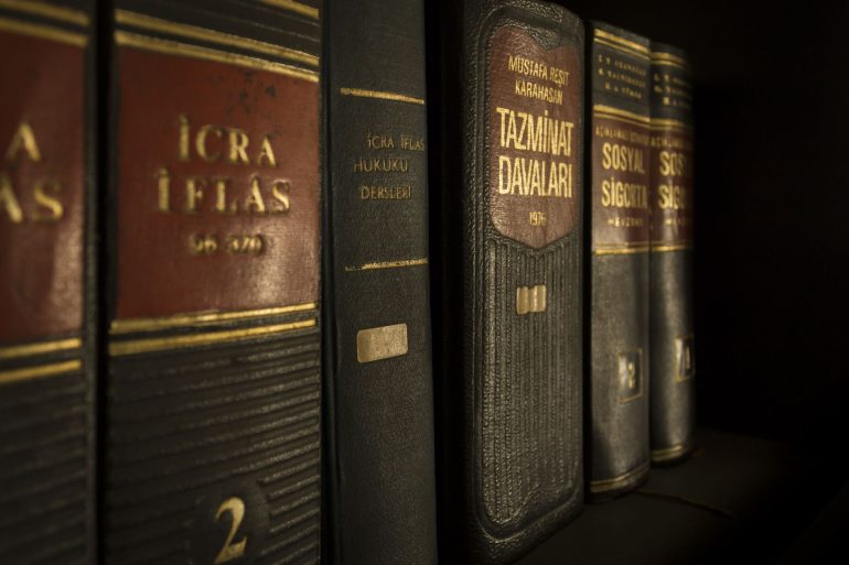 Prawo przyciągania: 10 najczęstszych błędów i jak ich unikać 21 justice law case hearing 159832